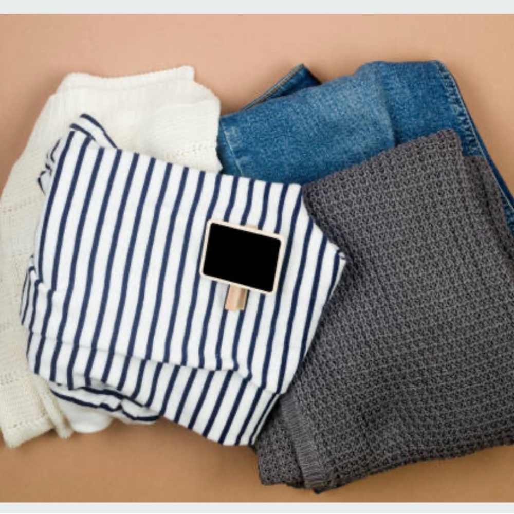 Closet Confidential – Surprise Style Box handpicked just for you! - Picture 9 of 9